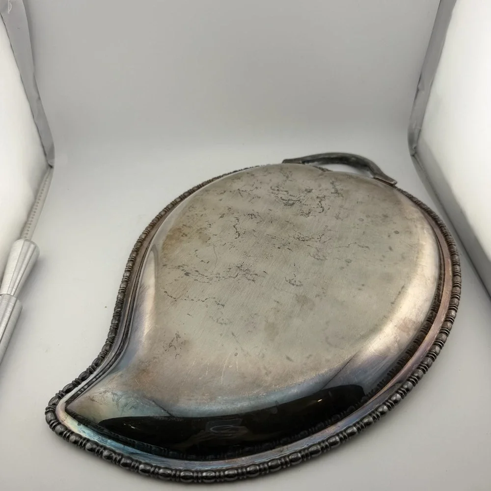 LE Silver Plated Teardrop Leaf Serving Tray Beaded Rim Handle